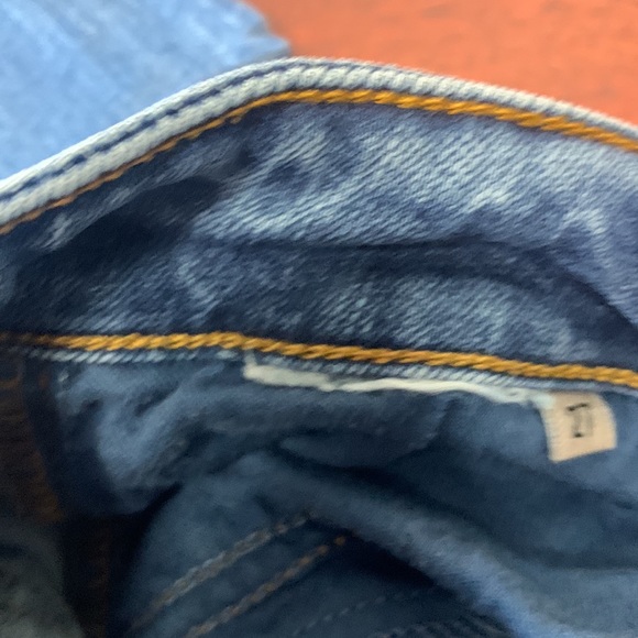 Guess Jeans - Picture 7 of 7